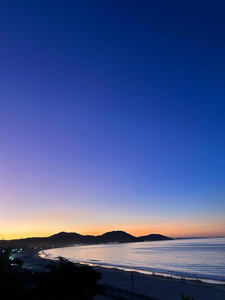 Golfinhos Apart-Hotel - Apto Terreo Frente Ao Mar!!! Florianópolis 外观 照片