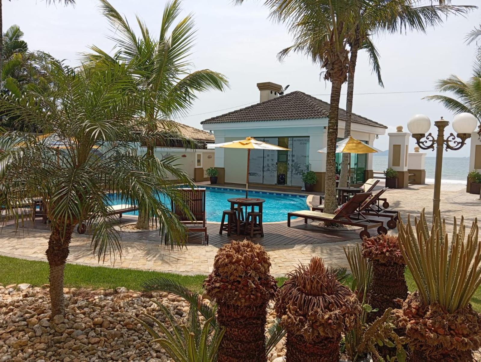 Golfinhos Apart-Hotel - Apto Terreo Frente Ao Mar!!! Florianópolis 外观 照片